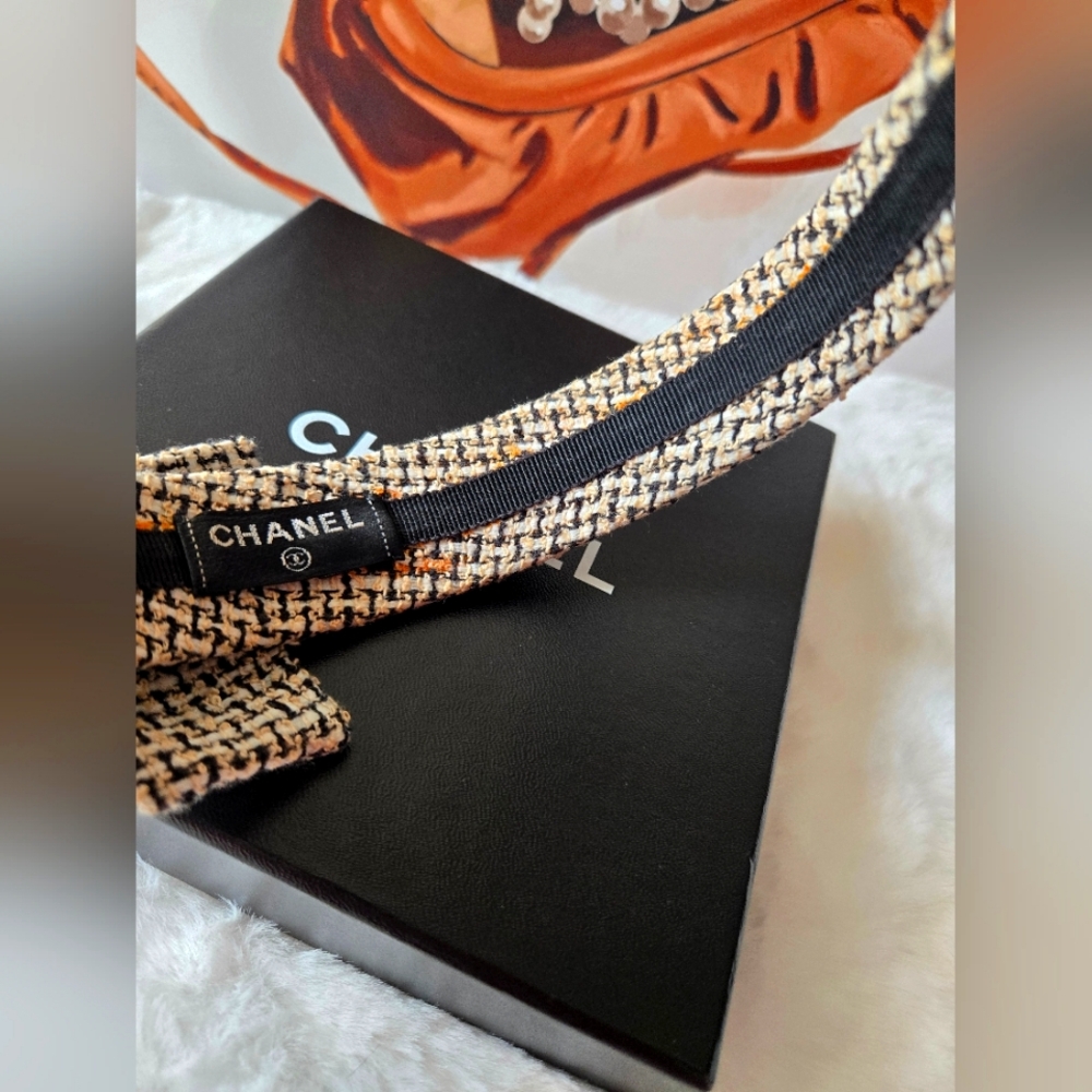 Authentic Chanel Bow Tweed Headband with box - Picture 9 of 15